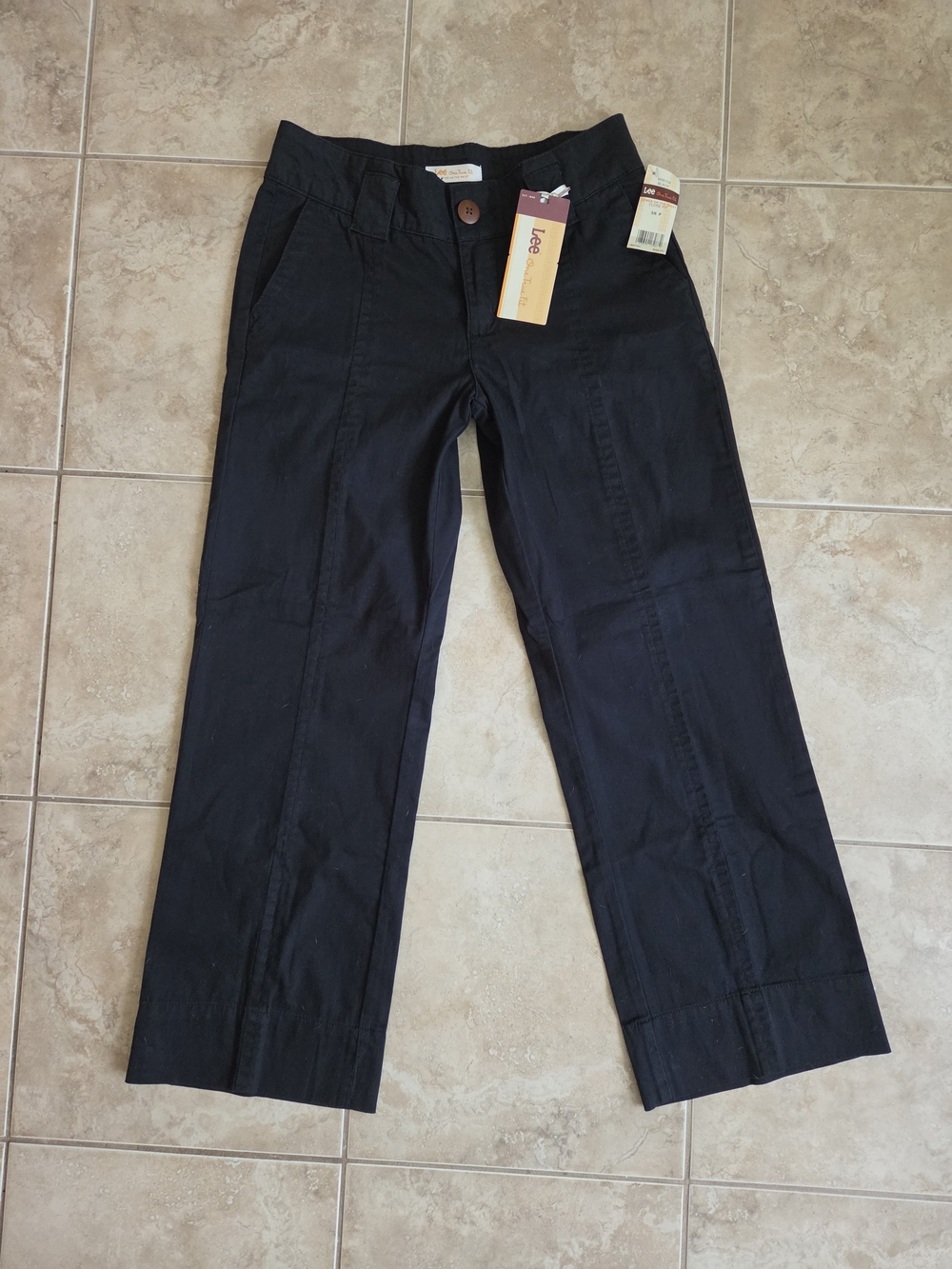Lee Women's Pants Black 100% Cotton Mid-Rise Straight leg NWT Size 28P